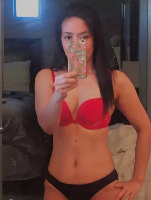 51 am I a gilf? by irisxmae101