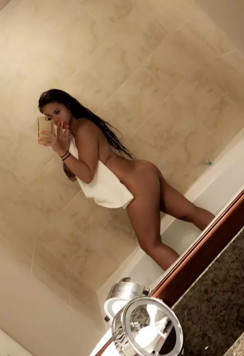 5’10 Filipina Stallion by StixxyMango