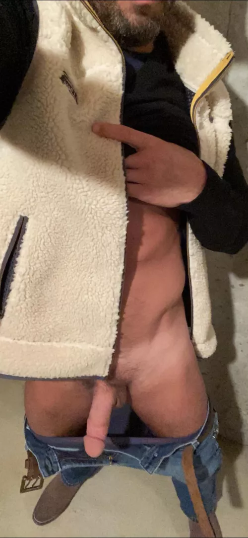 (54). It’s been a quiet week at work so I got bored and horny. by fitdad67