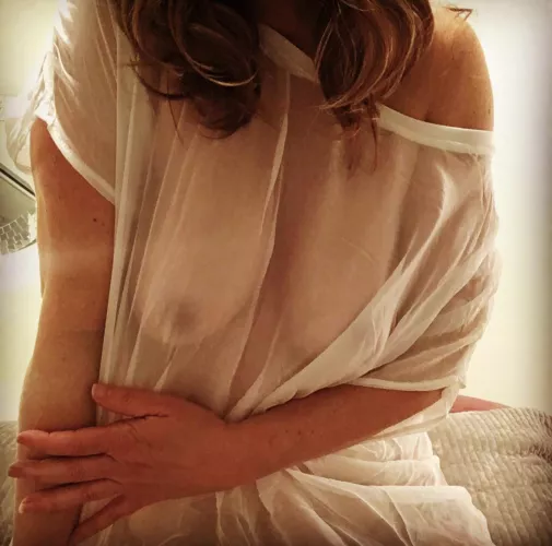 54yo mom, grandma, and working Exec Hot …or not? by Lynnzertart1