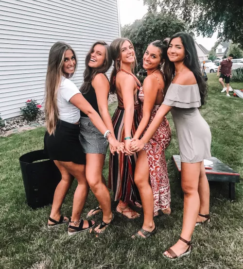 5-Way Hand Holding by WarmObserver