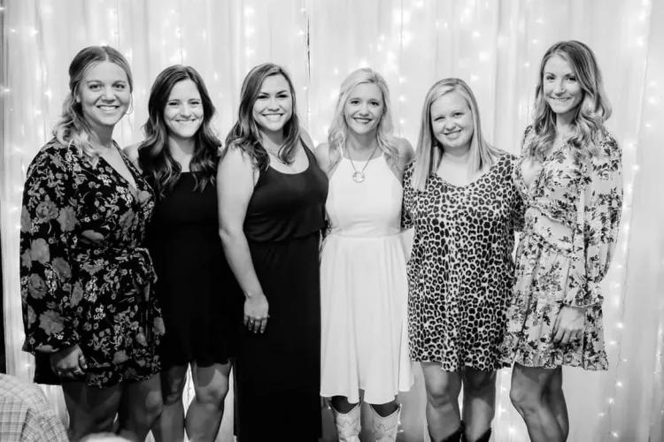 [6] who's going home with you by Independent-Alarm422