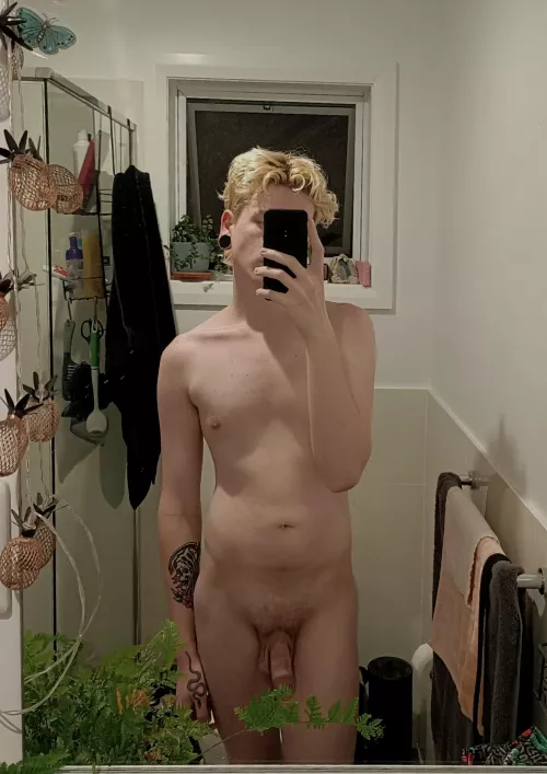 6'1 21 75kg, in need of a confidence booster tbh by Ok_Ingenuity_1954