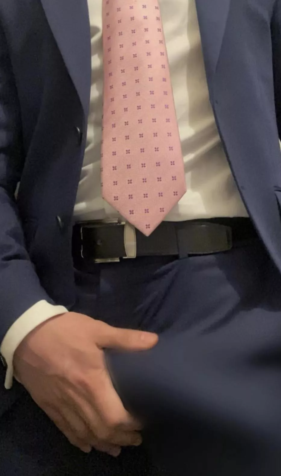 6’3 180 college lacrosse player. Just turned 19. Currently pledging a frat so suit, white shirt, and tie every day posted by Main_Company_9520