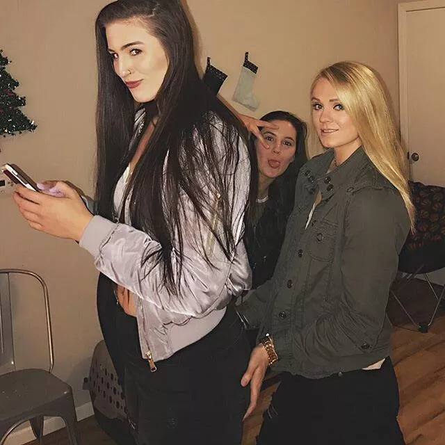 6’4” Bryanna Fernstrom posted by Theturtlehermit2000