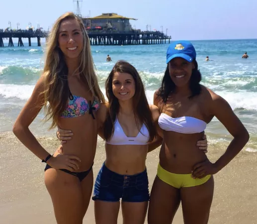 6’4” Teal Schnurr by LikeEmBig919