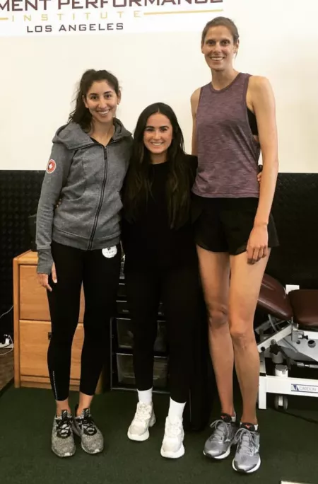 6’5” Sarah Pavan by LikeEmBig919