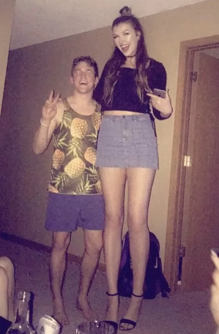 6’6” Cheyenne Hooper by LikeEmBig919