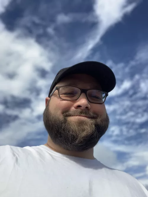 6’7” in NYC, everyone is always asking me how the weather is… by usagi_thndr