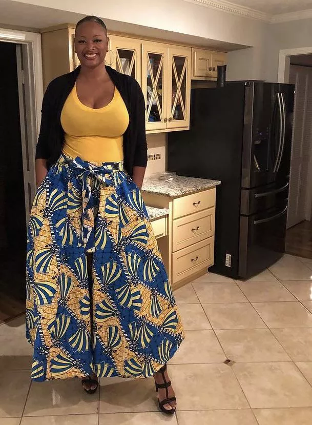 6’7” woman, 7’0” in heels with huge breasts posted by bsskfkd
