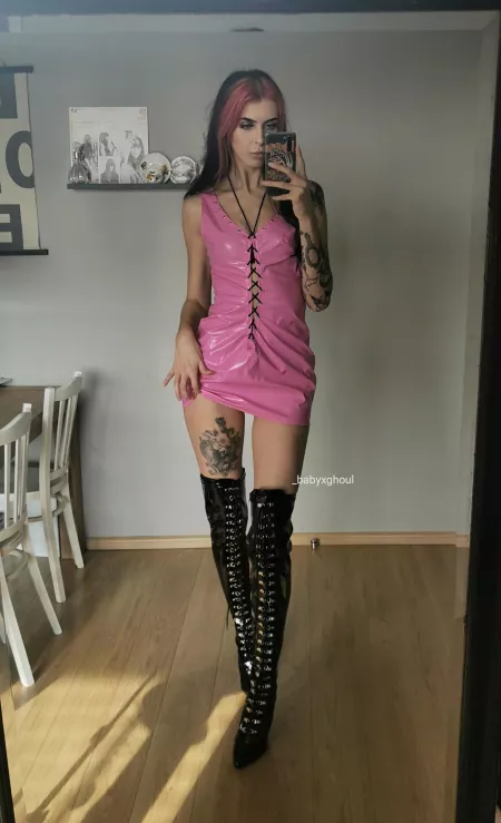 6[F]t all wrapped in latex :) by _babyxghoul