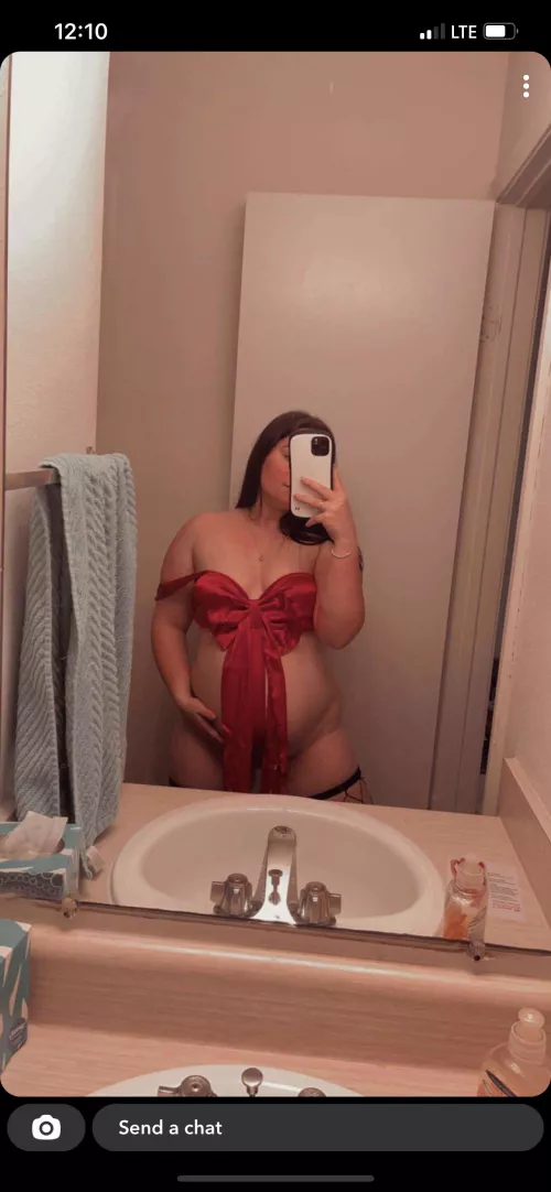 7 months pregnant by Brwneyedgirl11