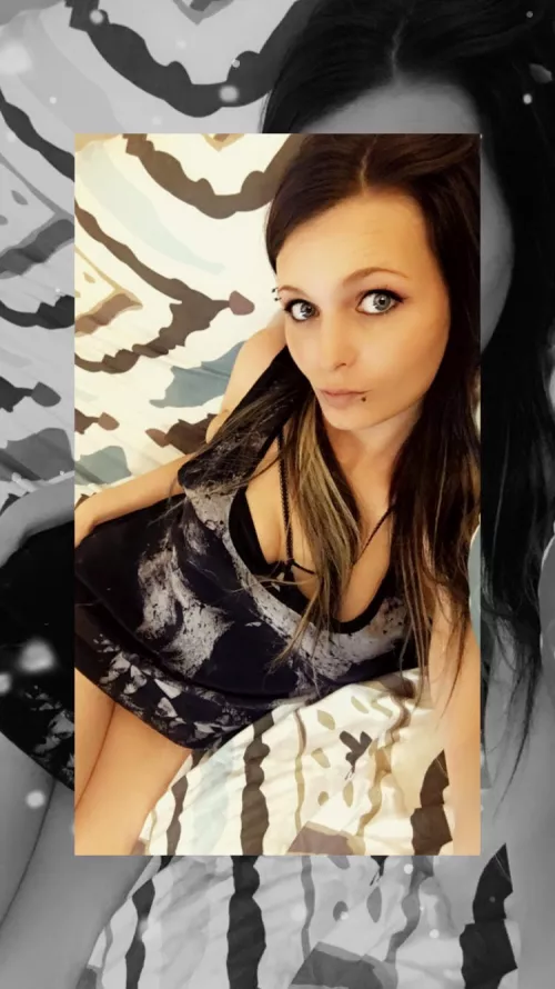 70% off Sale ⭐ $3 SUB ⭐Bored ❓ Lonely ❔Come play with this slutty Canadian girl❣ Daily Posts🍭NO PPV🍭Squirting🍭Anal🍭Toys🍭Custom FREE Give Aways🍭Customs Photo's & Video's🍭Video Calls🍭Cock Ratings🍭KINK FRIENDY 🍭 by Tayylorbarker