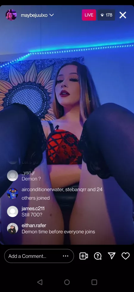 700 and she does it all by a-yannn