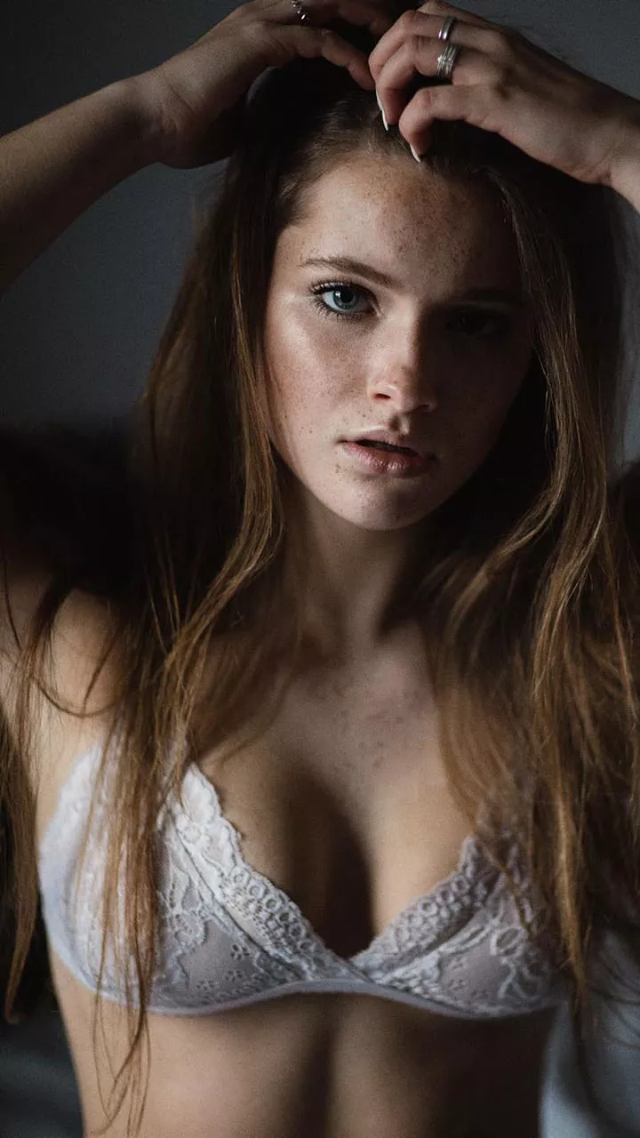 [720x1280] Frex posted by ILoveGarterBelts