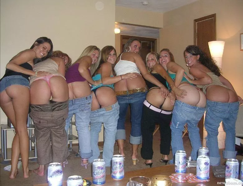 8 🍑 are better than 1!!! posted by CorporalFart