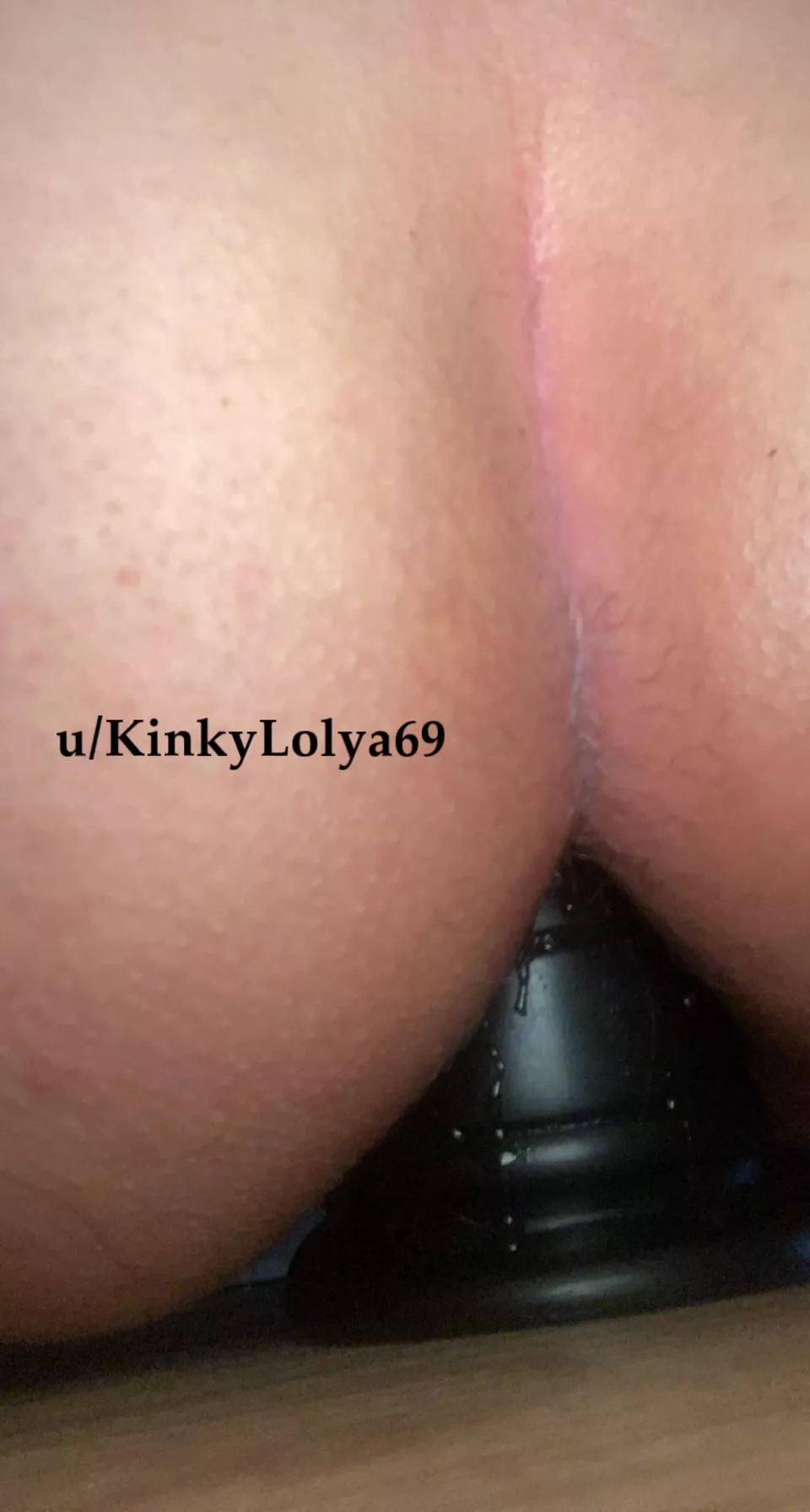 A 2.5” Anal-stretching cone 😍 posted by KinkyLolya69