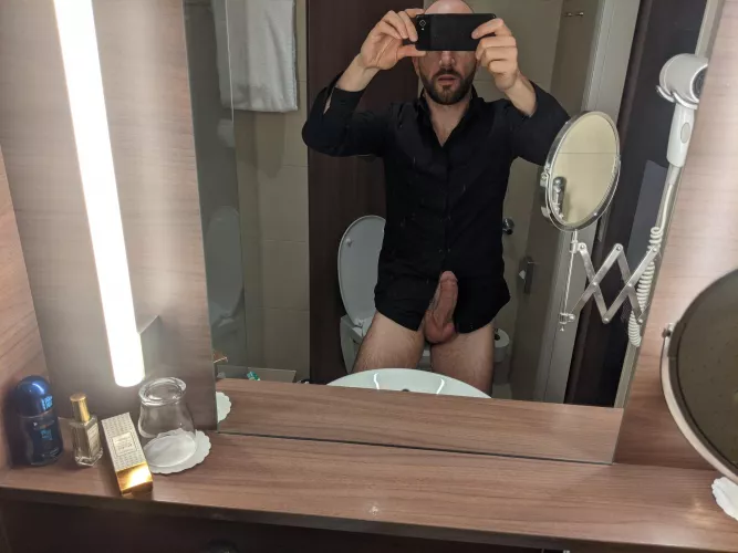 A bald daddy alone in a hotel room, what is your reaction to that? by Palty-Seanuts