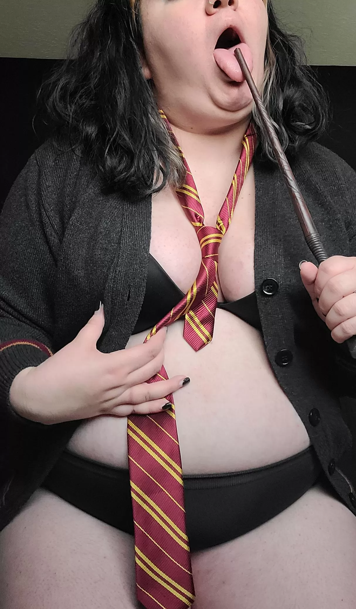 A BBW Gryffindoor 🦁❤💛🪄🔮 posted by kinkynerd98