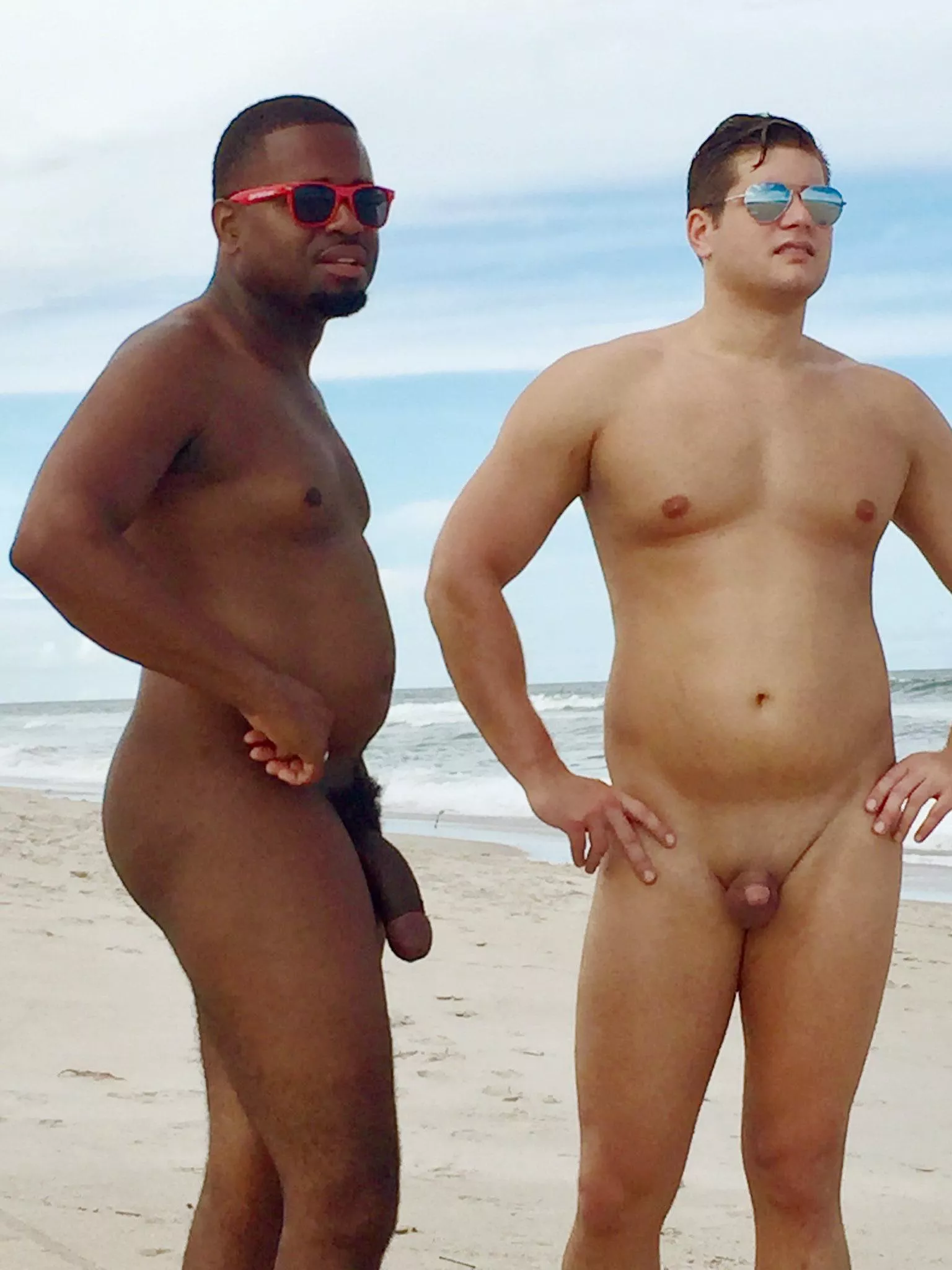 A Big Black Cock and A Small White Clit at the Beach!! 🏖 posted by Seymorebutts1994