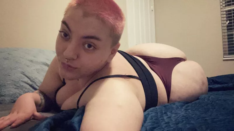 A buzz cut and a big ass 🍑 by Phat_Wednesday