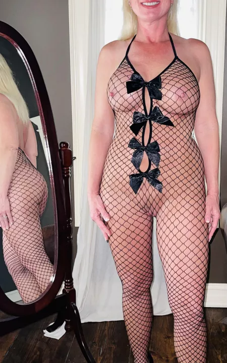 A camera for the Gap and mirror for the back... happy Monday!!💕💕 by ran327