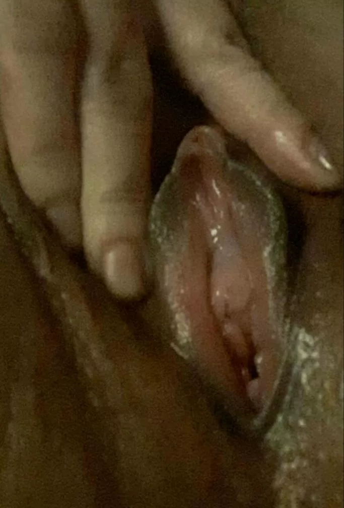 A Closeup View of my wet throbbing Pussy😜👅😋 [F] posted by 1nonlybabygurl