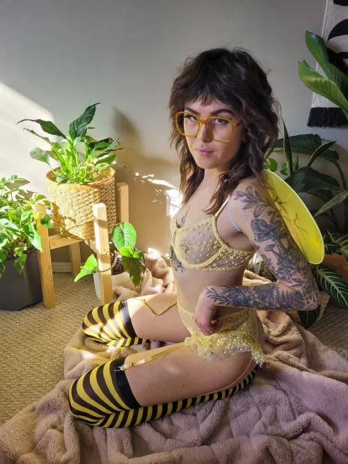 A costume to match my tattoos🐝 by graceivy420