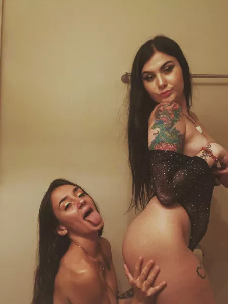 A couple of hot chicks with tattoos ready to eat some ass 😛 by oliviamariah