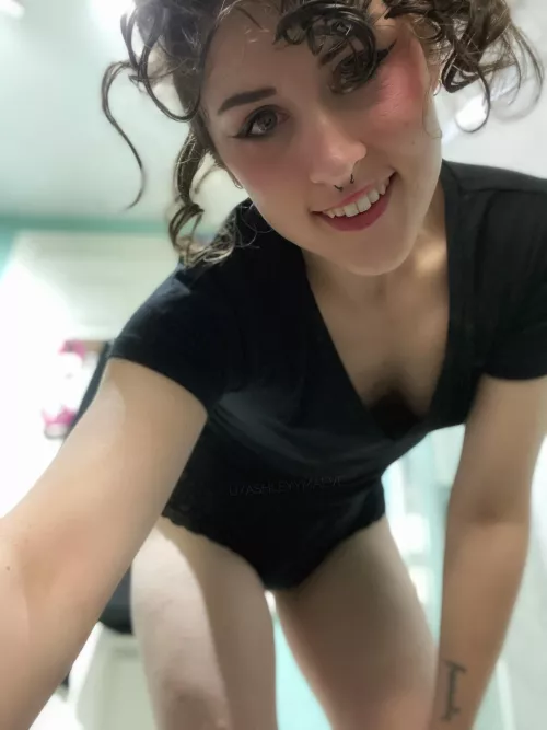 A cute smile to match my cute boobs 💕 by ashleyymaeve