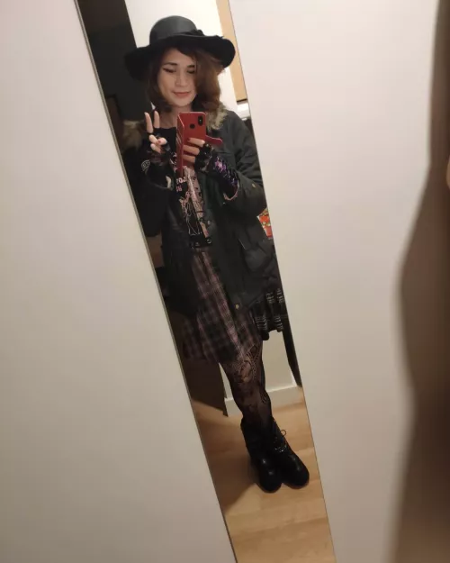 A cutie for Halloween owo by Elynaela