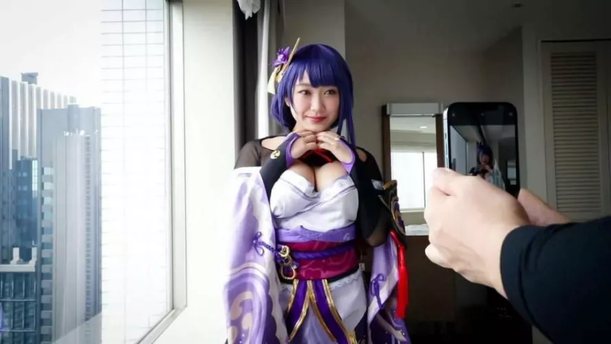 a friend sent me this asking who she is and what's the code by harrrisse