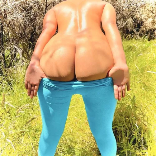 A full moon on a sunny day [f] by mintaHotChocolate