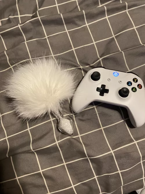 A gamer girls favorite accessories by Bratgf