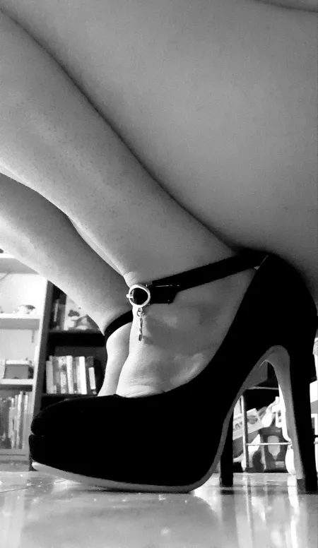 A gift from hubby, and to all of you. by bookshop_butcher