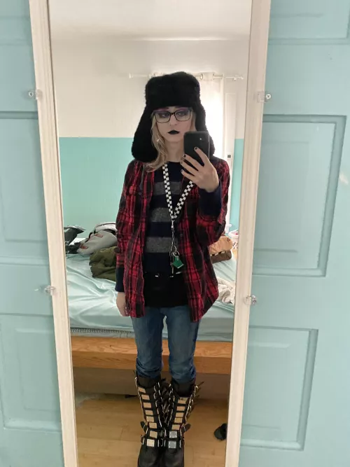 A girl at hottopic called me a baddie today. Good day 🙂 by Bishy_Blondy