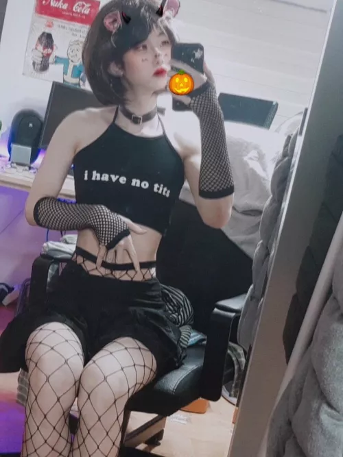 a goth femboy wishes you a very spooky halloween! 👻 by mingsuwu