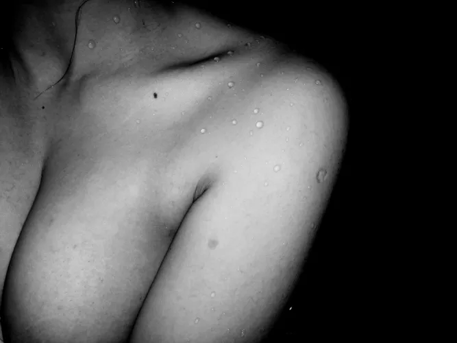 A gradual work of art 🖤 💦 by bon4lon4