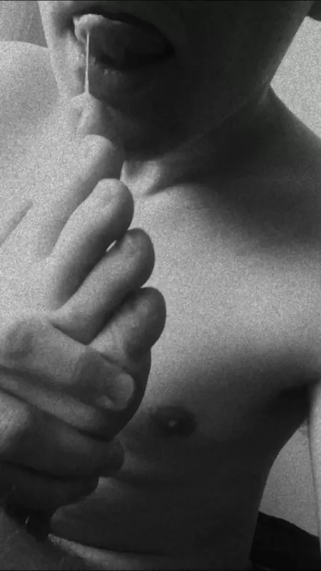 A lil bit of self worship 👣👅 by MrSexyFeet