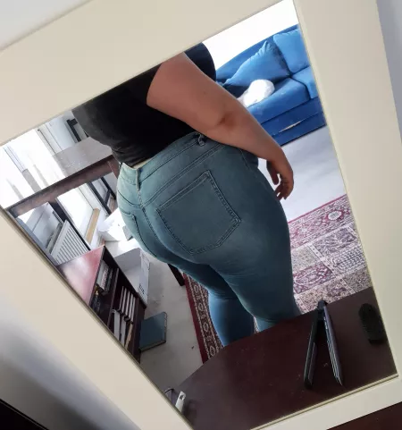 A lil mirror ass selfie in my favourite jeans by princessjulez