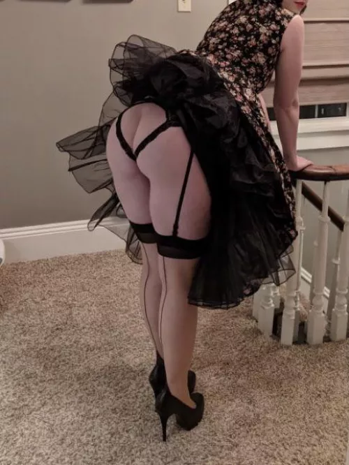 A litlte bti of kink under the formal wear! by writhewinning