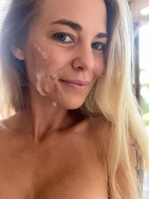 A little bit of a cheeky face after a nice splash :)