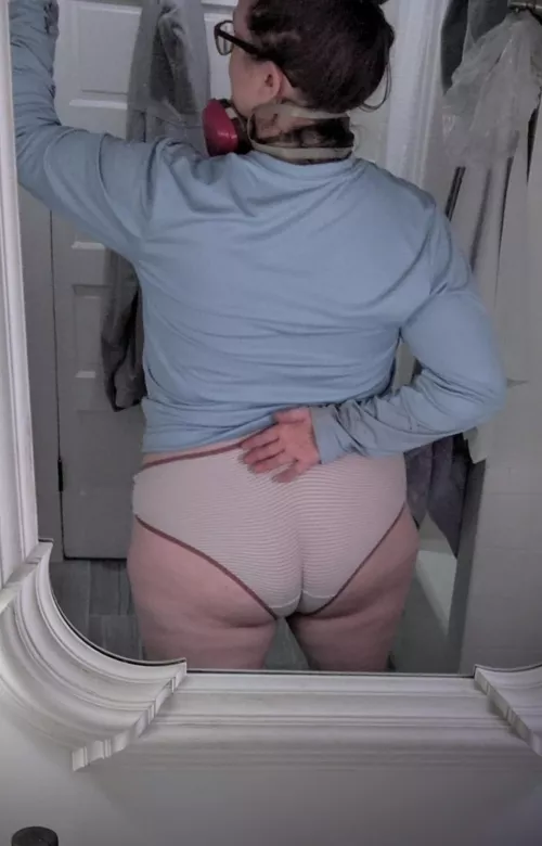 A little bit of booty at work 😘 by keepinghandstomyself