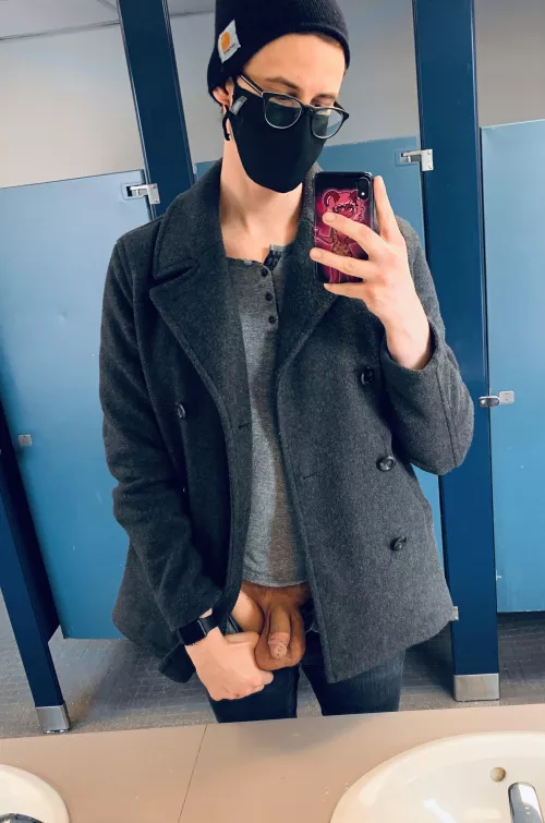 A little chilly in the campus bathroom… by dmastfunk