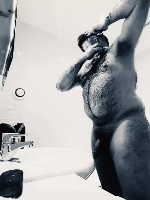 A little chonk does you good 😏 by Overseer_77