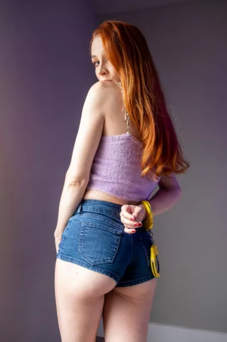 a little help? by jackiemarielive