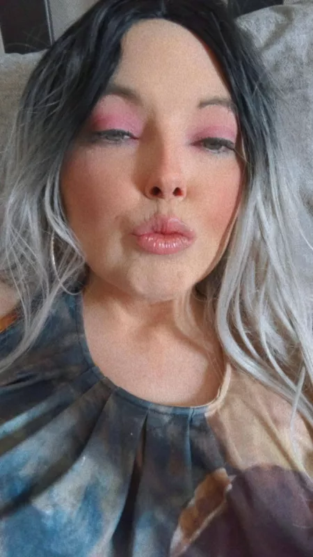 A little kiss for you! by Luna-Cravez