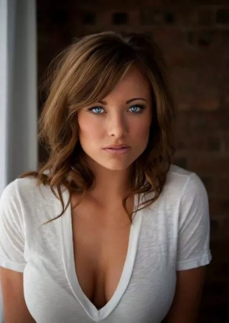 A little like Olivia Wilde by [deleted]