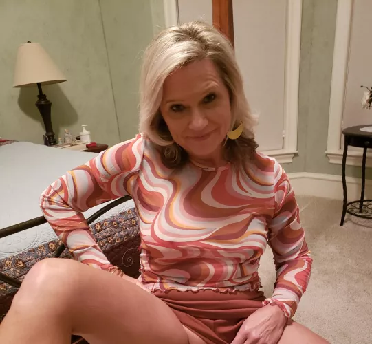 A little naughty fun before going out to dinner. [F] by HOTELLIE