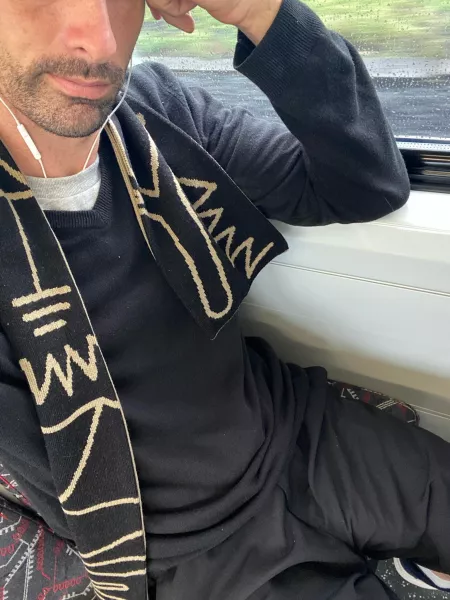 A little outline on a fine day by MoonInHisHands